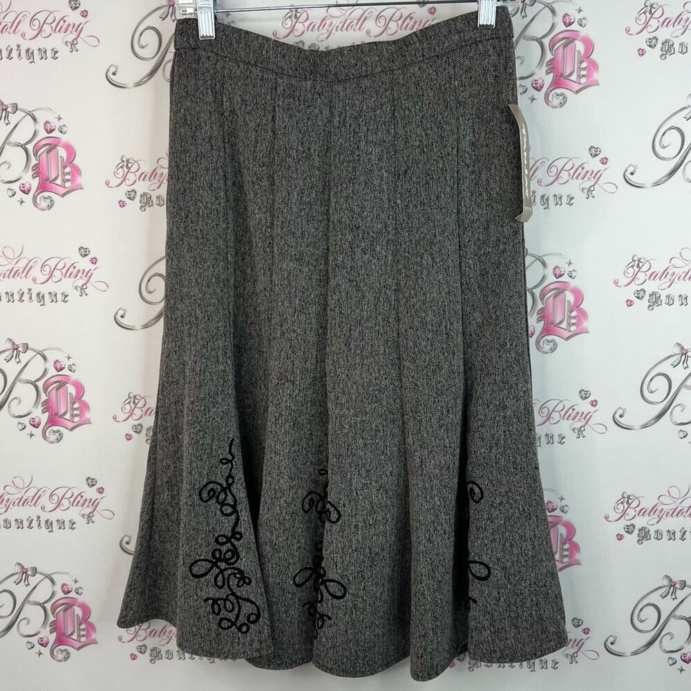 TanJay skirt embroidery floral Gray A-Line Skirt with Black Detailing